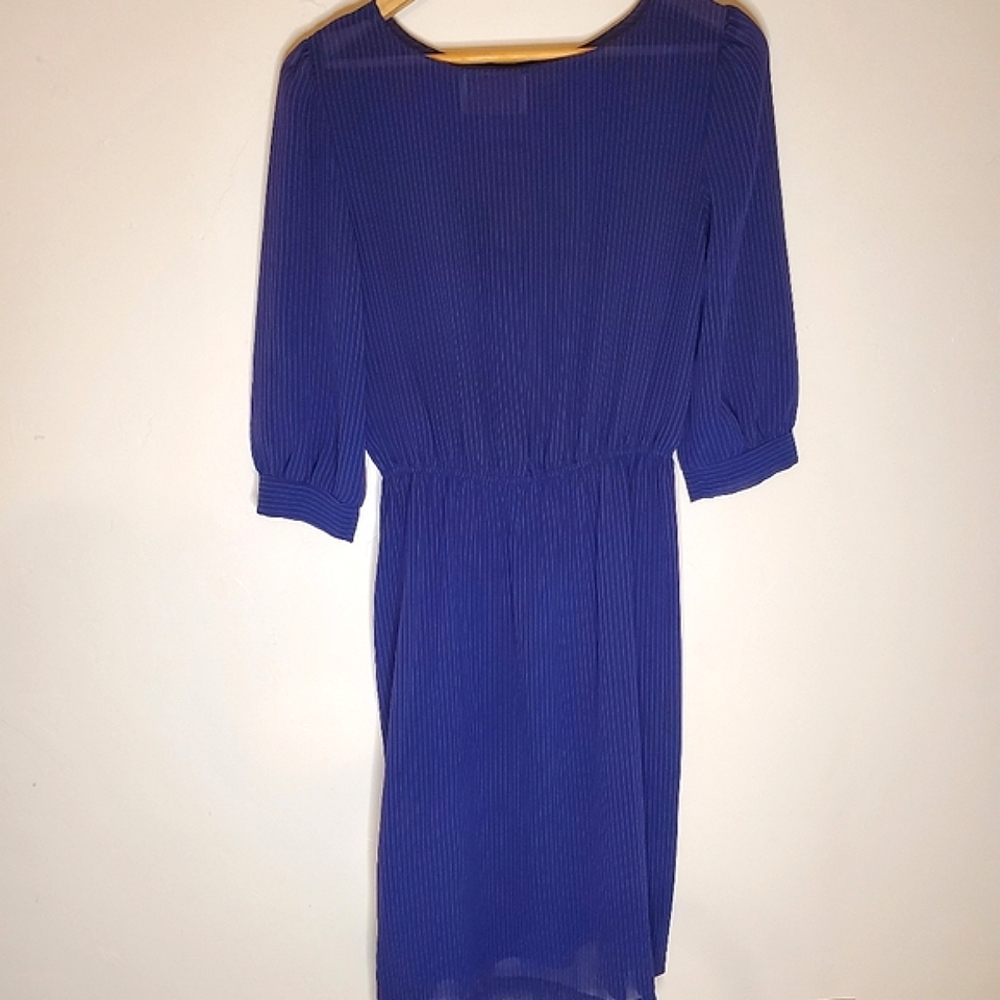 Out of Line Blue Gathered Vintage Midi Dress with Angular Red Stripes - Picture 16 of 16